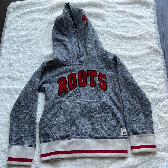 Size S (5-6years old ) Roots Hoodie - Picture 1 of 4